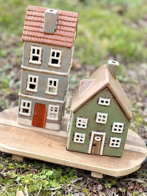 Casetta Porta Tealight  Ceramica verde con porta color ruggine Ib Laursen Cm W: 7 H: 23,2 L 9,50 (27666-18)