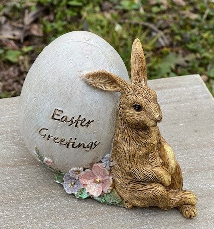 Decorazione / statuetta coniglio con uovo in poliresina cm 12x7x9 Clayre Eef (6PR5006)