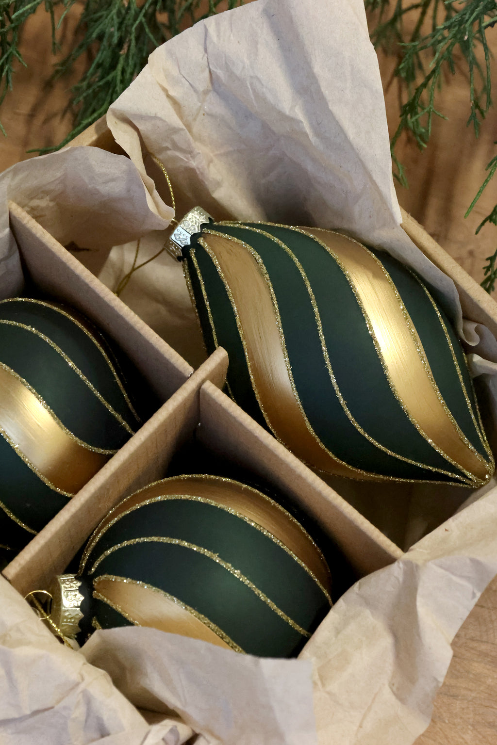 Palla di Natale box 3 pezzi color oliva e oro h12 diam.7 cm