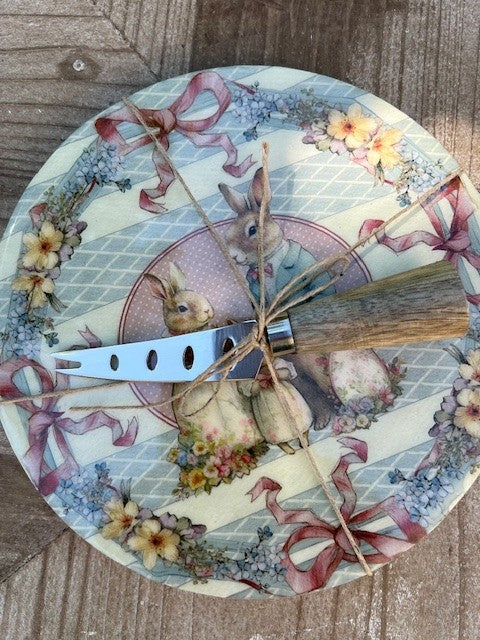 Piatto/Tagliere con coltello Blanc Mariclò " Joyeuses Paques" cm 20x20 legno mango