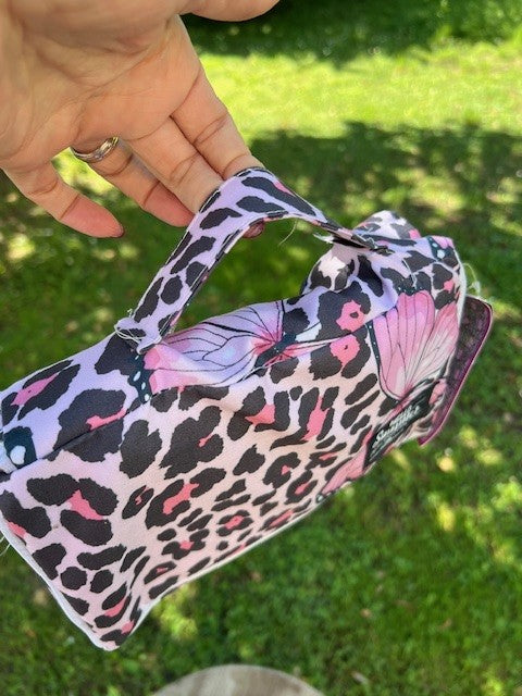 Telo mare da lettino Hello summer  LEO 70 x 185 cm, microfibra, con tasche, cuscino gonfiabile, sacca e elastici per fissaggio