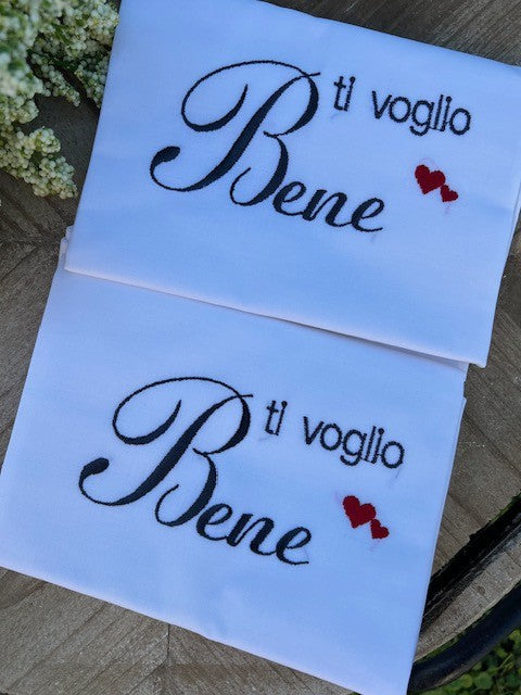Coppia federe cuscino in cotone ricamato "Ti voglio Bene"