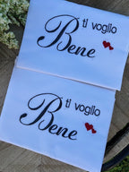Coppia federe cuscino in cotone ricamato "Ti voglio Bene"