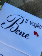 Coppia federe cuscino in cotone ricamato "Ti voglio Bene"