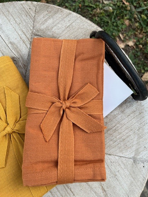 Confezione Nr. 4 tovaglioli in cotone color RUGGINE cm 40x40