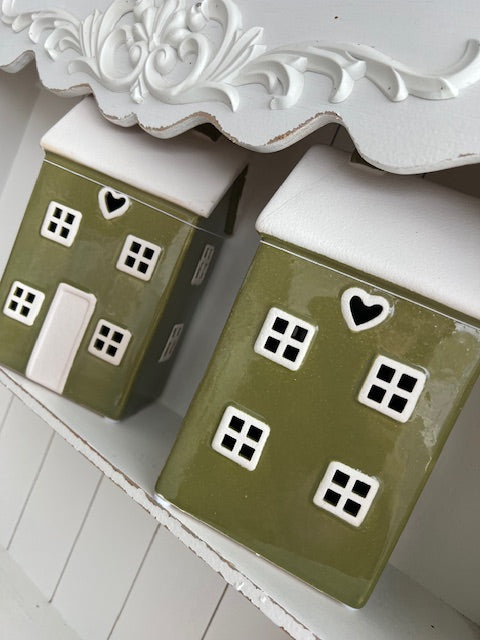 Casetta in ceramica decorativa con led verde erba "Candy Cane" cm 12x8x22 Blanc Mariclò